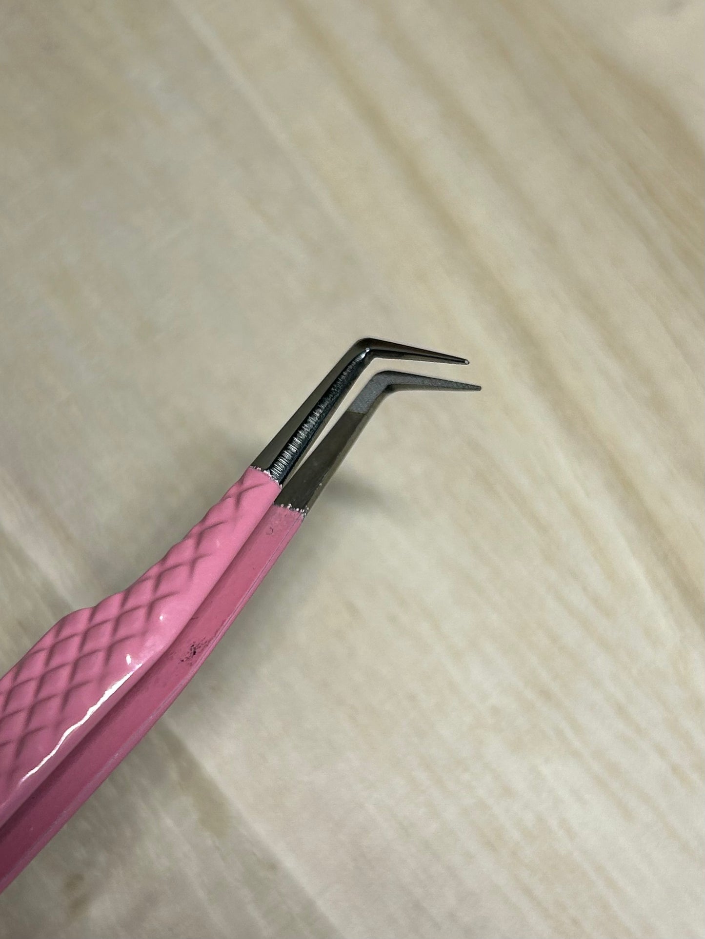 Pretty in pink tweezer
