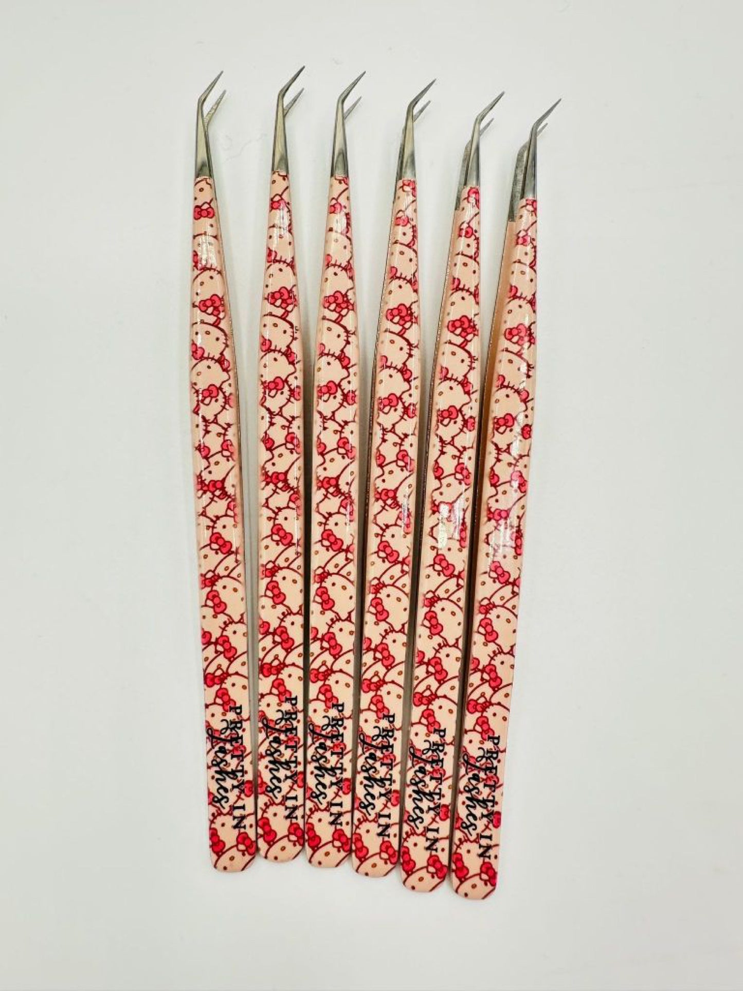 Hello kitty isolation tweezer 💖